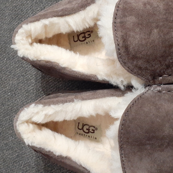 UGG SLIPPER MENS - Picture 6 of 8